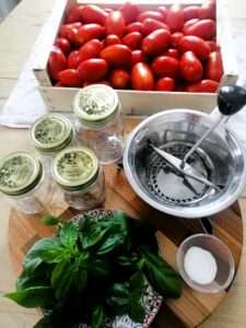 1.0 Salsa de Tomate Ingredientes y Utensilios. Receta facil de salsa de tomate casera